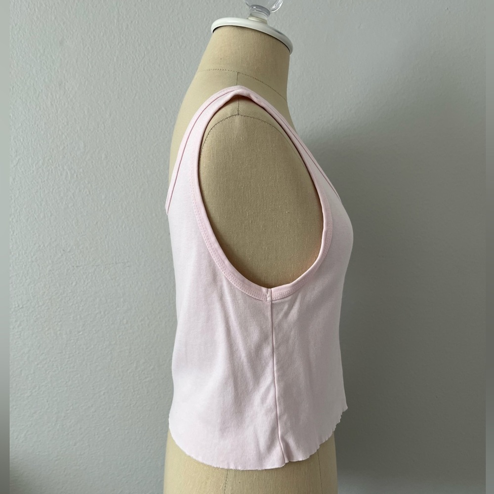 🏷️ PacSun Light Pink Crop Graphic Tank Top - Picture 3 of 7